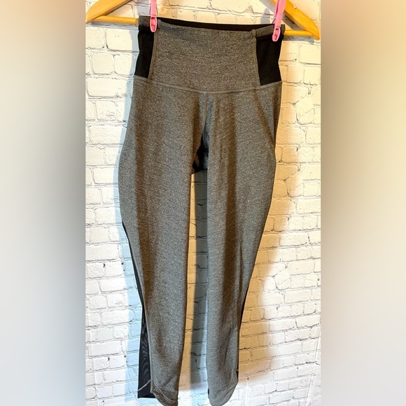 Lululemon Run Around Tight (RARE) - Picture 6 of 15